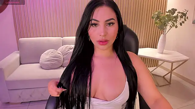 MiaRoberts1 online show from October 3, 12:21 pm