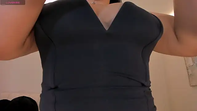 MiaRoberts1 online show from July 4, 1:07 pm