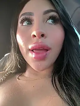 MiaRoberts1 online show from April 9, 10:48 pm