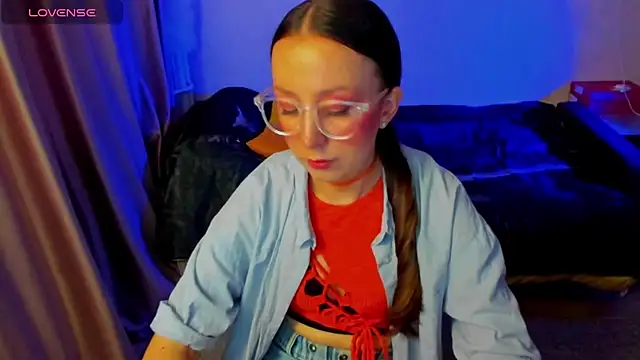 CurlySteph online show from June 22, 6:27 pm