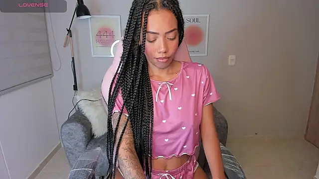 ashley 23  online show from April 24, 4:04 am