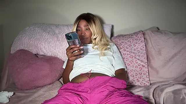 Cum2Charm online show from November 3, 5:50 pm