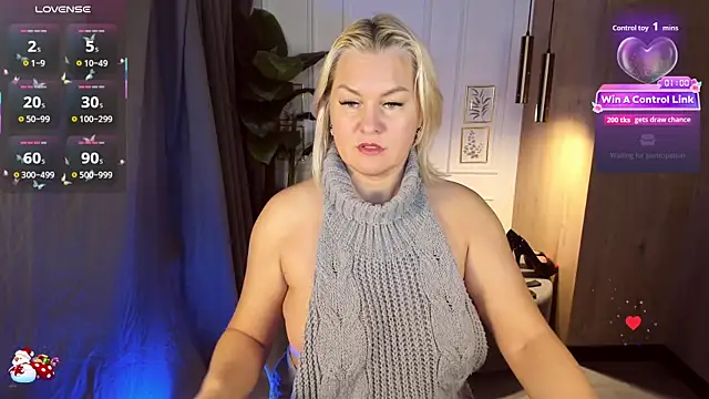 YolandaKiss online show from December 18, 8:24 pm