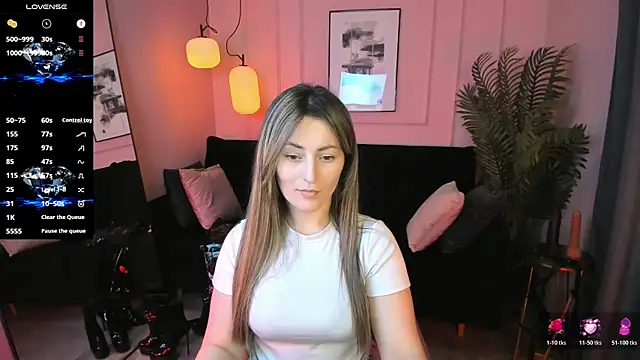 KylieMellow online show from April 3, 1:31 pm