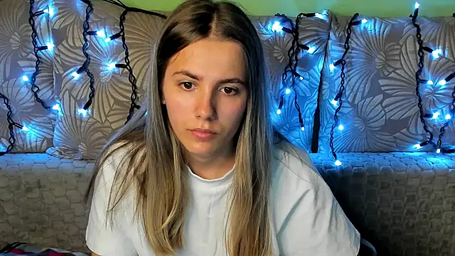 MaggieCake online show from November 11, 5:14 am