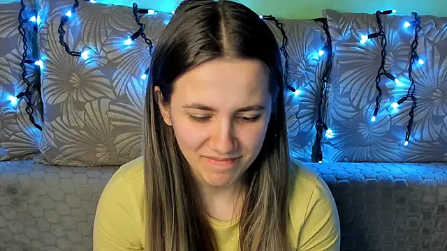 MaggieCake online show from February 22, 4:57 am