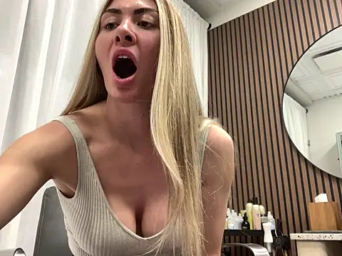 Alyssa rhoades online show from April 10, 11:33 pm