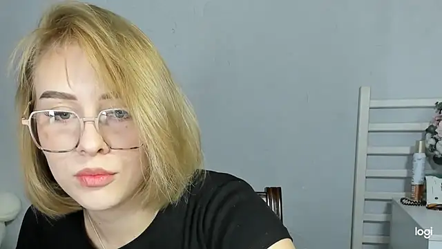 KindKristy online show from September 27, 5:25 am