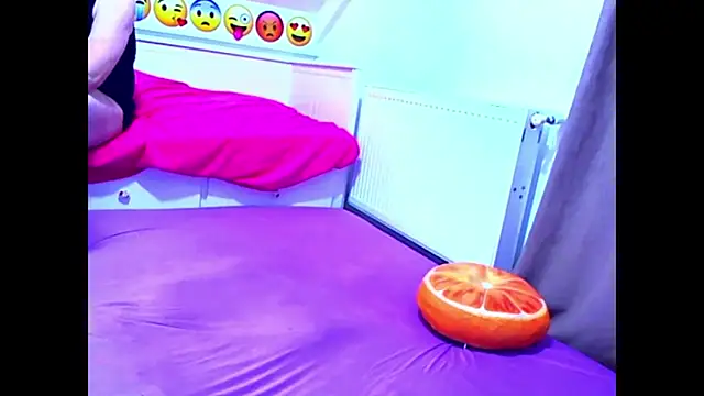 evehotty online show from February 7, 8:13 pm