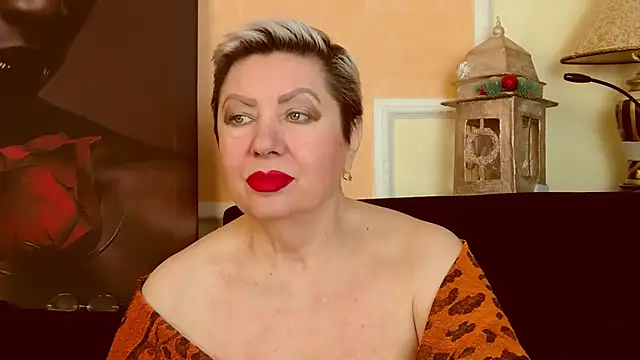 LadyPosh online show from March 11, 10:34 pm