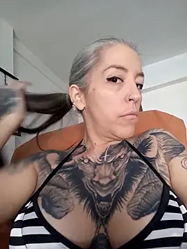 vamporasuccubus19777 online show from September 28, 5:51 pm