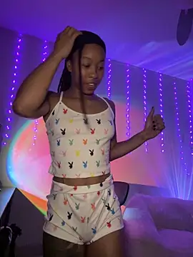 thebrattygoddess online show from September 9, 11:32 am