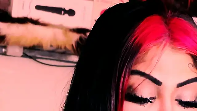 indian dreamgirl online show from November 12, 8:07 pm