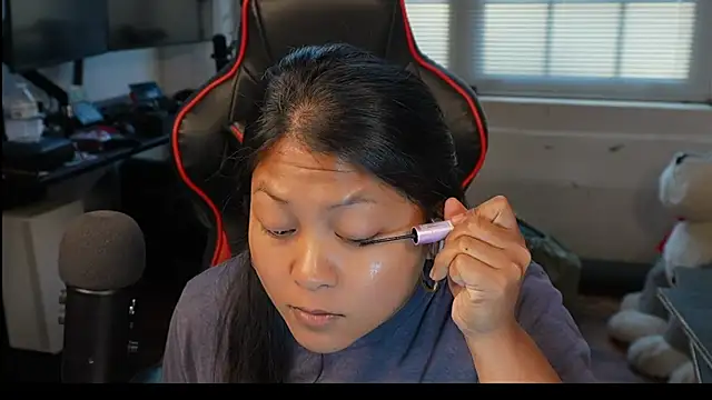 Bubbleliyah online show from April 1, 11:55 am