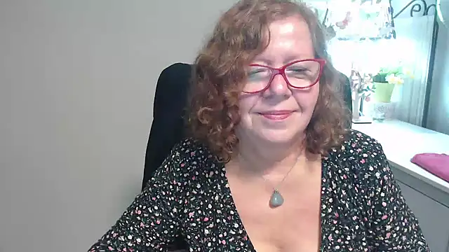 Adelewildx online show from September 11, 3:29 am