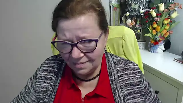 Adelewildx online show from February 25, 5:39 am