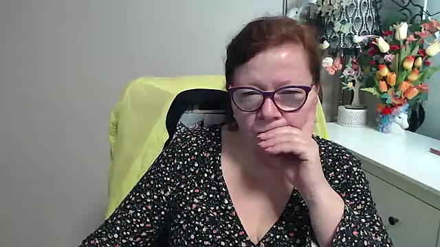 Adelewildx online show from February 9, 4:04 am