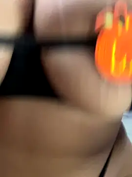 Liiaa online show from October 31, 4:55 pm