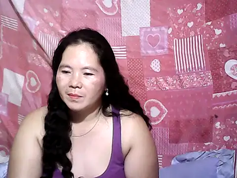 hotpusie 4u online show from June 5, 3:29 pm