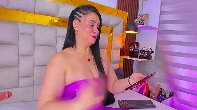 bigass monic online show from February 19, 2:22 am