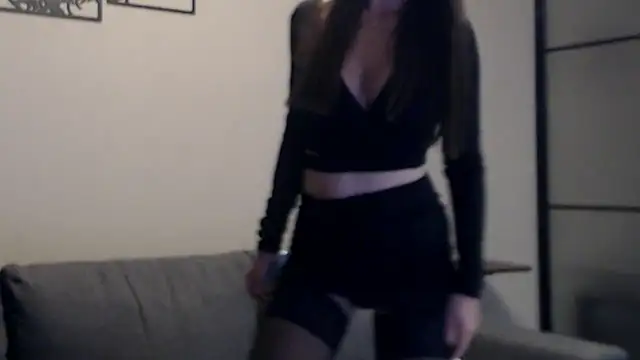 Melanie Scott Richerds online show from September 26, 9:12 pm