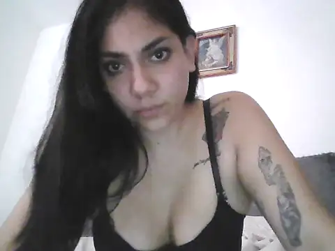 ReinaAmapola22 online show from May 9, 10:01 pm