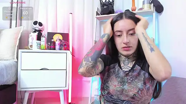 SAMANTHA DM online show from September 15, 2:03 pm