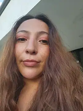 VickyHoult online show from November 11, 9:56 pm