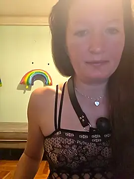 Analimado18 online show from September 15, 9:11 pm