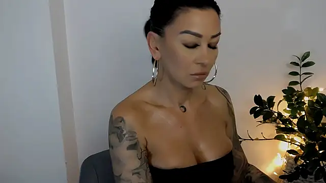 Xentthia online show from October 15, 3:03 pm