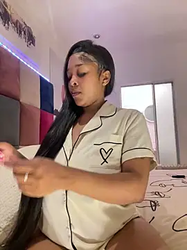 sexyTHANDO online show from May 17, 8:30 pm