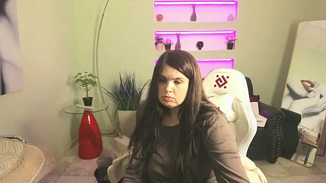 BattyMoll online show from February 8, 3:38 pm