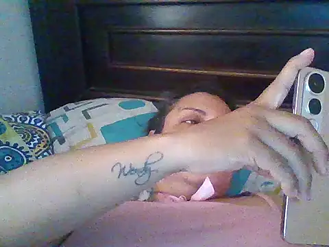 HallyGirlHot online show from February 26, 4:28 pm