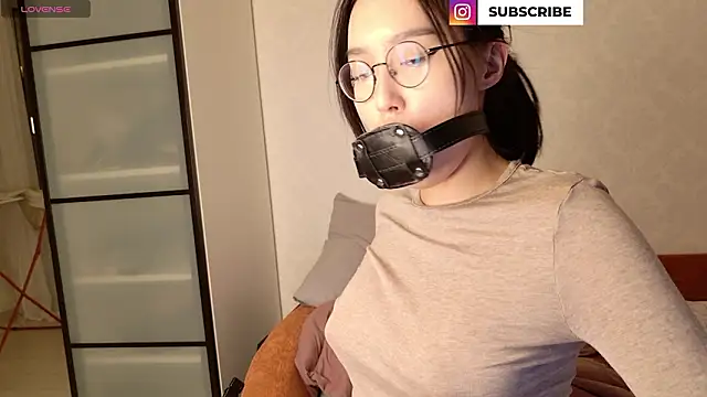 Ainekoo online show from February 10, 9:29 pm