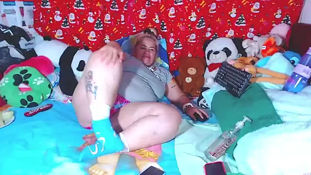 estrellita fugaz16x online show from April 11, 5:46 am