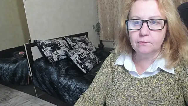 Frau Marta online show from December 5, 1:12 pm