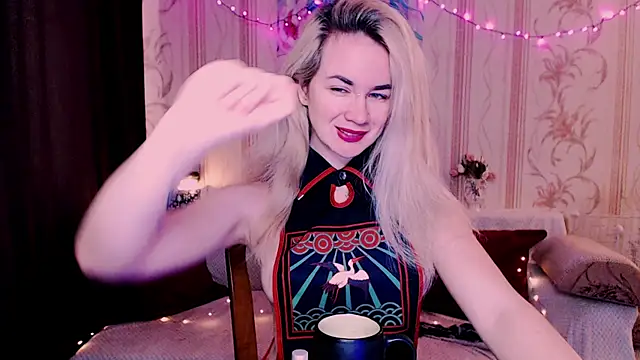 xxxcharismaaa online show from April 20, 6:27 am