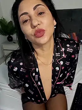 charrlote love online show from November 23, 3:25 pm