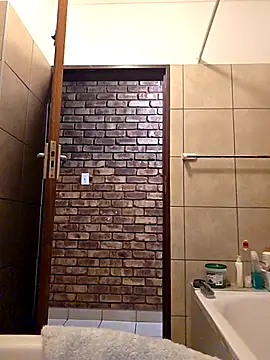 Galcraze online show from November 18, 5:36 pm