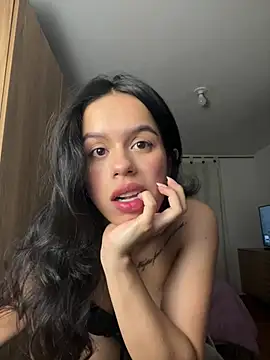 xlovelygirlx online show from February 20, 1:26 am