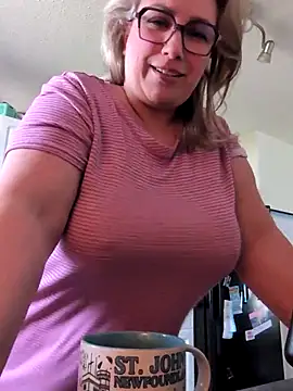 Canadian BBW online show from March 22, 6:36 pm