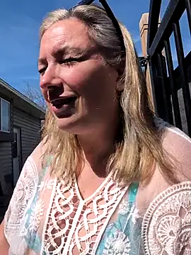 Canadian BBW online show from April 10, 7:53 pm