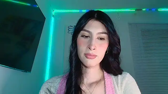 valeria gonzales  online show from March 28, 12:00 am