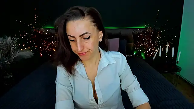 Rebecca Diamond online show from March 15, 6:59 am