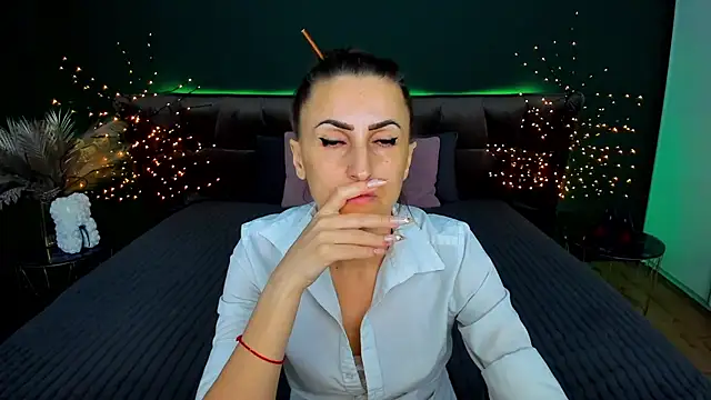 Rebecca Diamond online show from December 2, 6:59 am