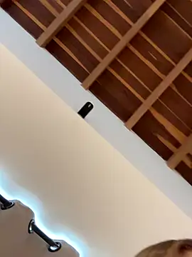 curchez  online show from September 22, 7:34 pm