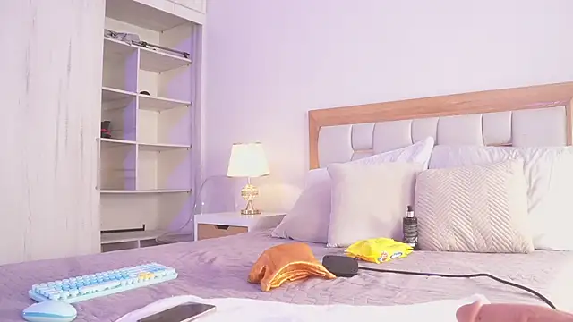 elena mature online show from December 5, 6:09 pm