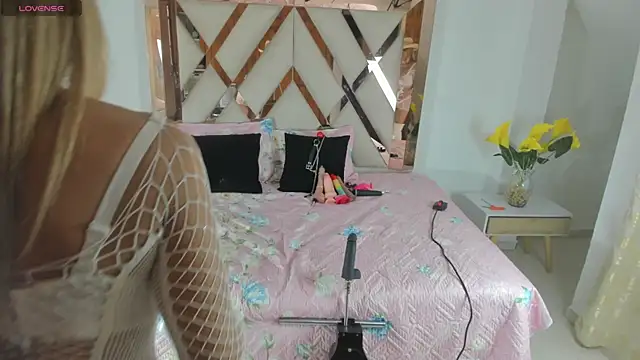 elena mature online show from February 4, 7:28 pm