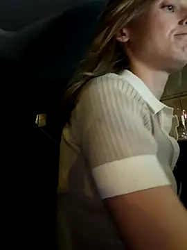 -AngelAri- online show from December 1, 9:28 pm