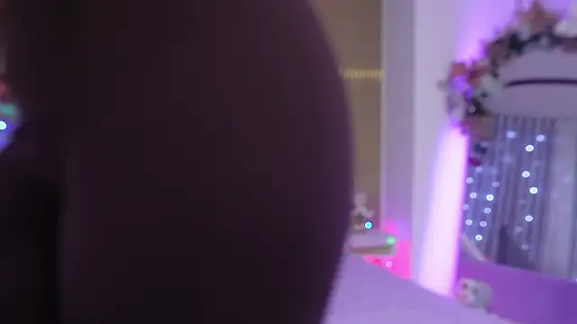 mssburbuja online show from December 3, 3:09 am